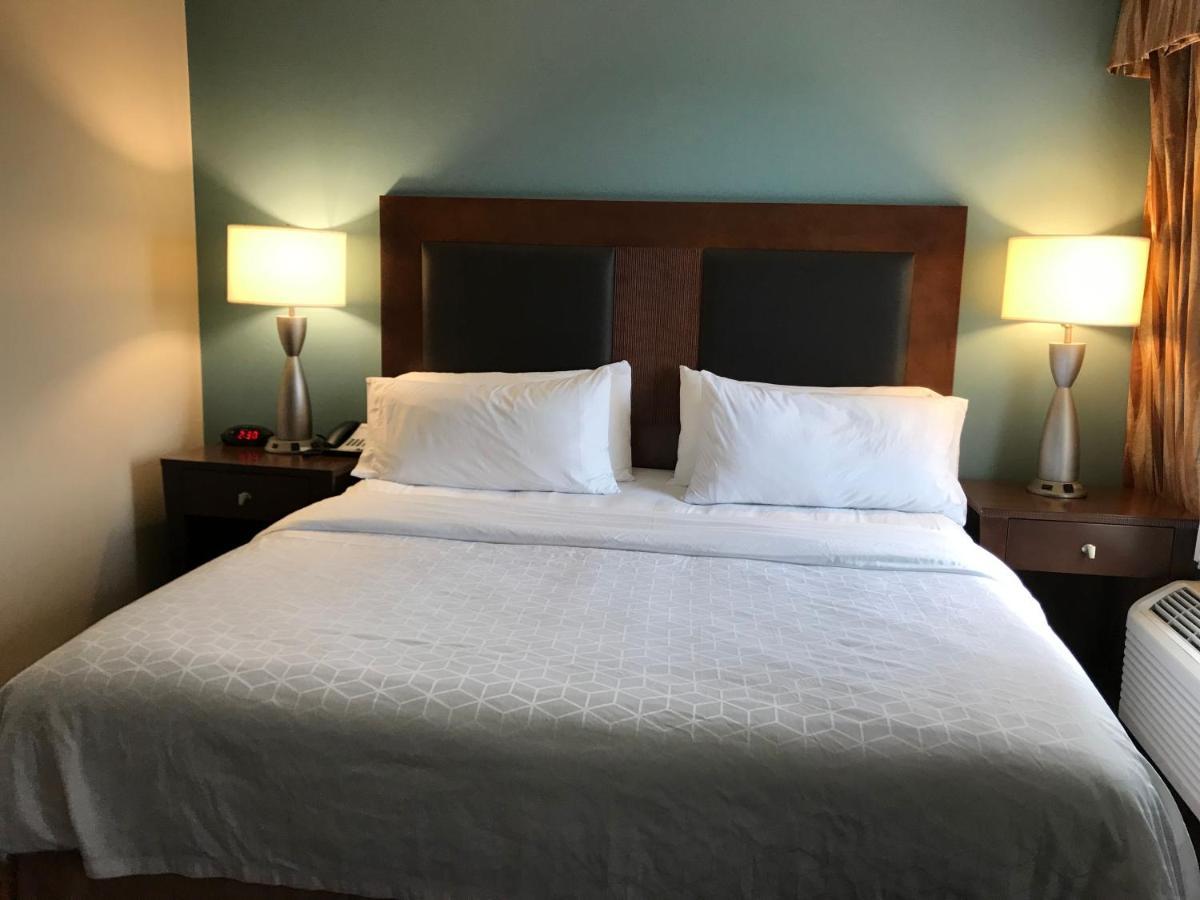 Express And By Ihg Hotel Saint Cloud