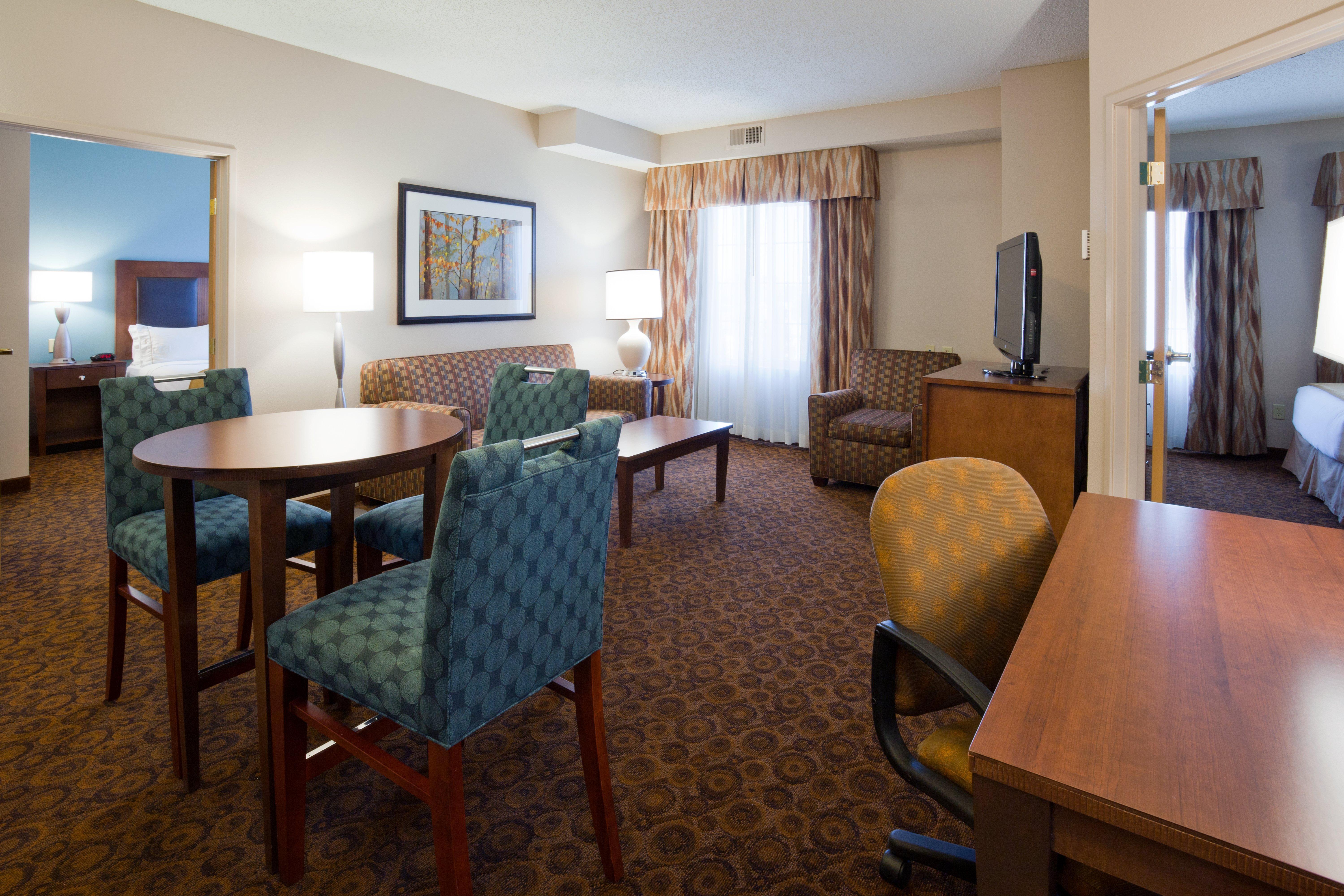 Holiday Express And By Ihg 2*