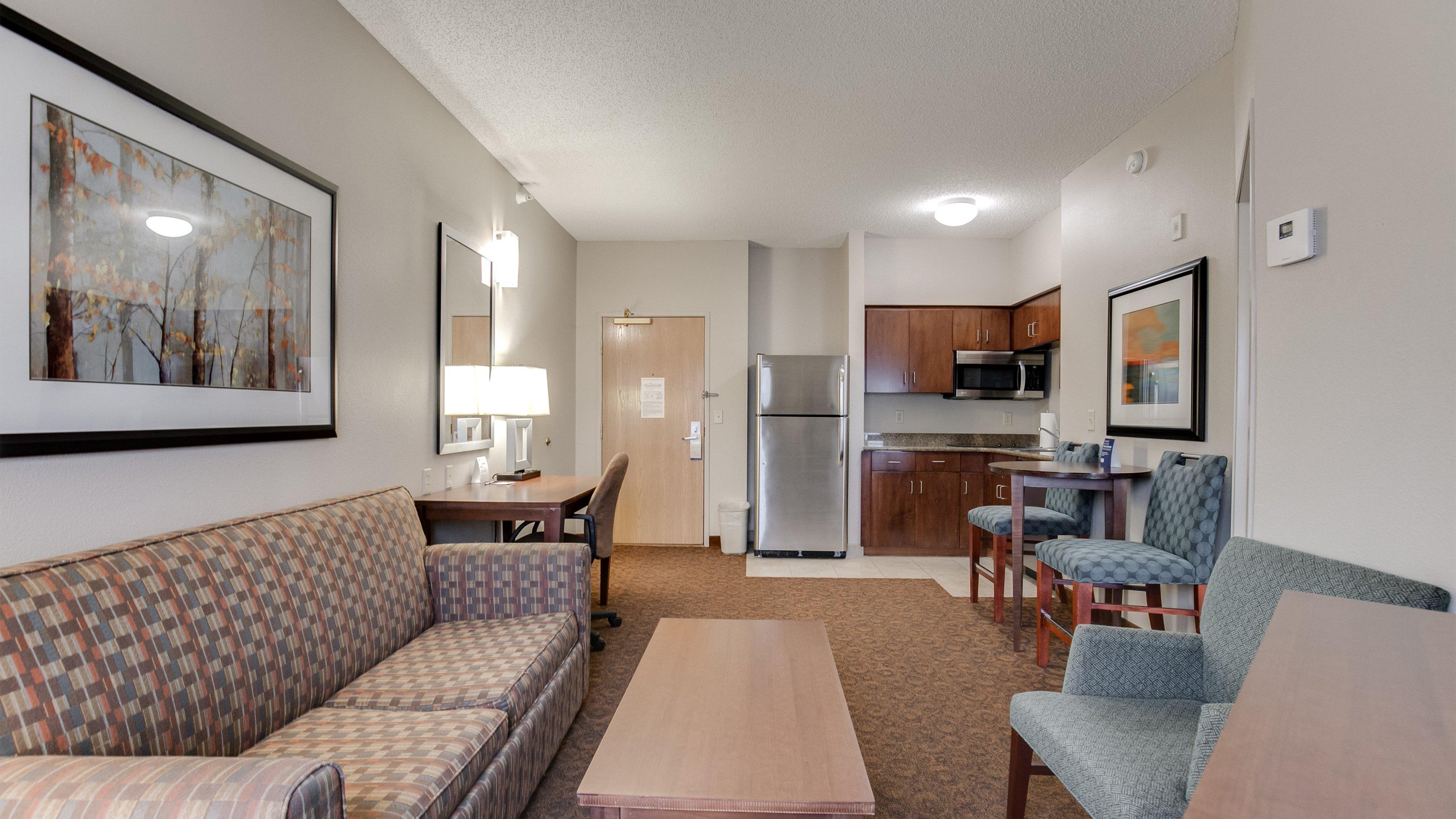 Hotel Holiday Express And By Ihg