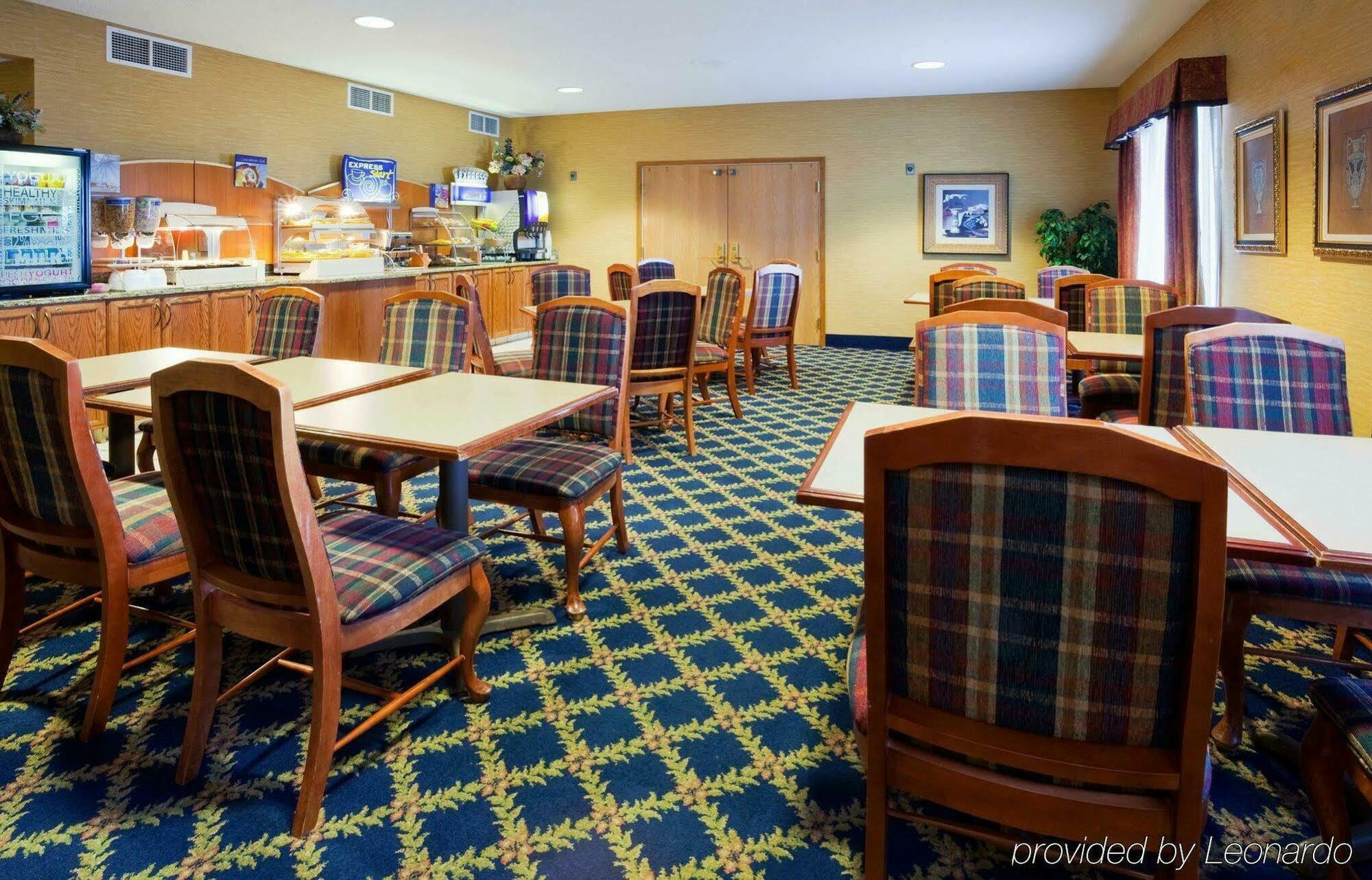 Holiday Express And By Ihg 2* Saint Cloud